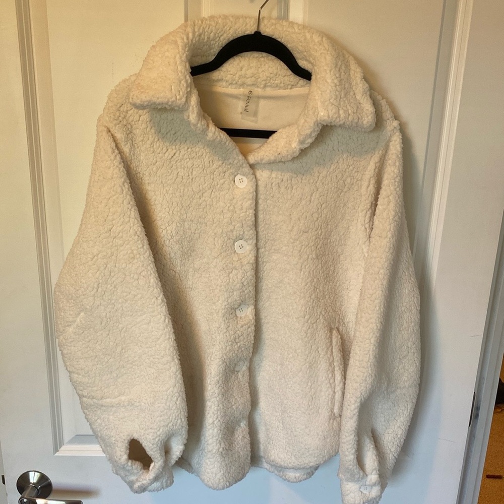 Cream Teddy Jacket with Plush Texture and Collared Neckline